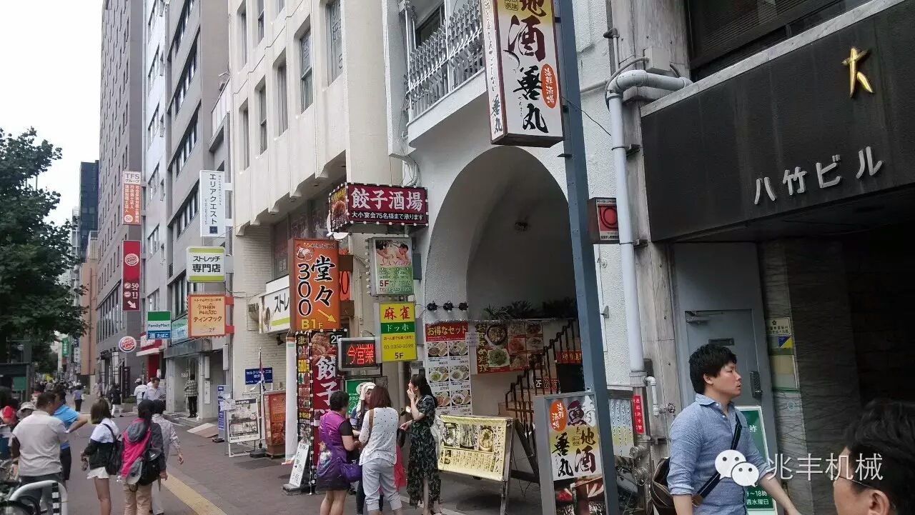 商场2.jpg